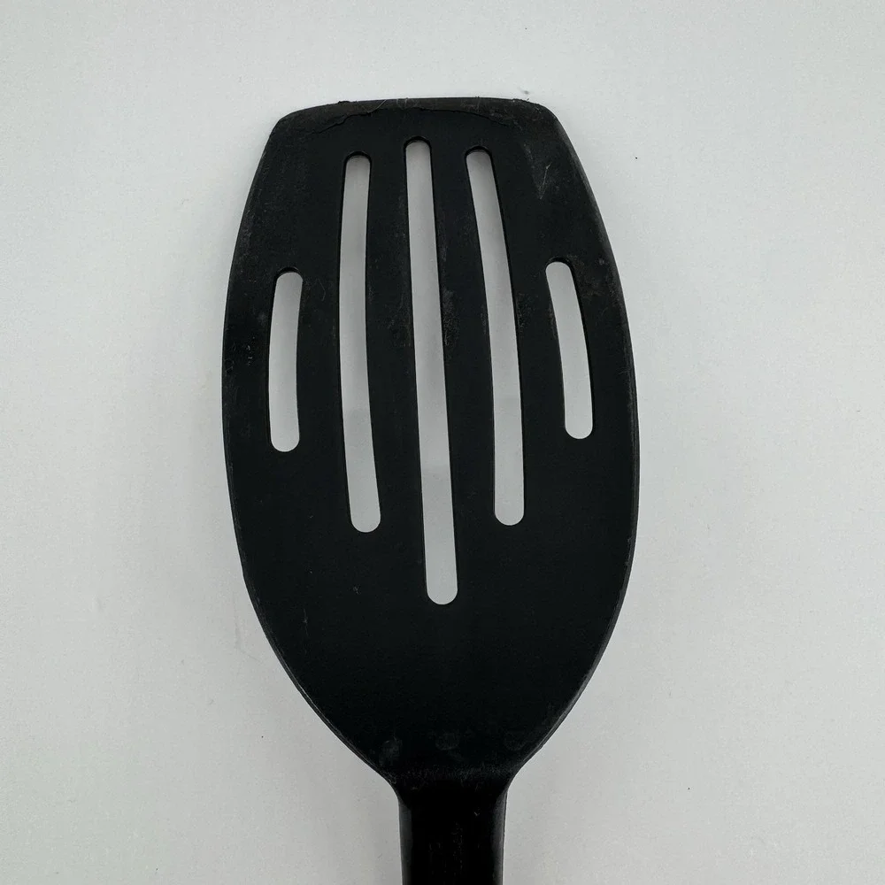 Pampered Chef Black Slotted Turner Spatula Kitchen Utensil Cooking Tool